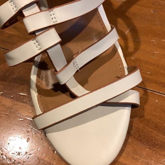 Cato ladies dress shoes. 4inch heal, worn once,size 6 - Picture 6 of 8